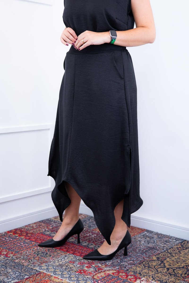 Saia Longa Luna – Com Fenda Lateral e Pontas Assimétricas em Linho Light - Naguirre Shop