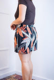 Shorts Regina - Bolsos Laterais em Malha Confort - Naguirre Shop