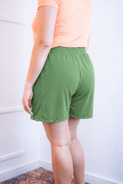 Shorts Regina - Bolsos Laterais em Malha Confort - Naguirre Shop