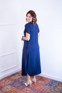 Vestido Antonella – Decote V com Fendas Laterais em Malha Confort - Naguirre Shop