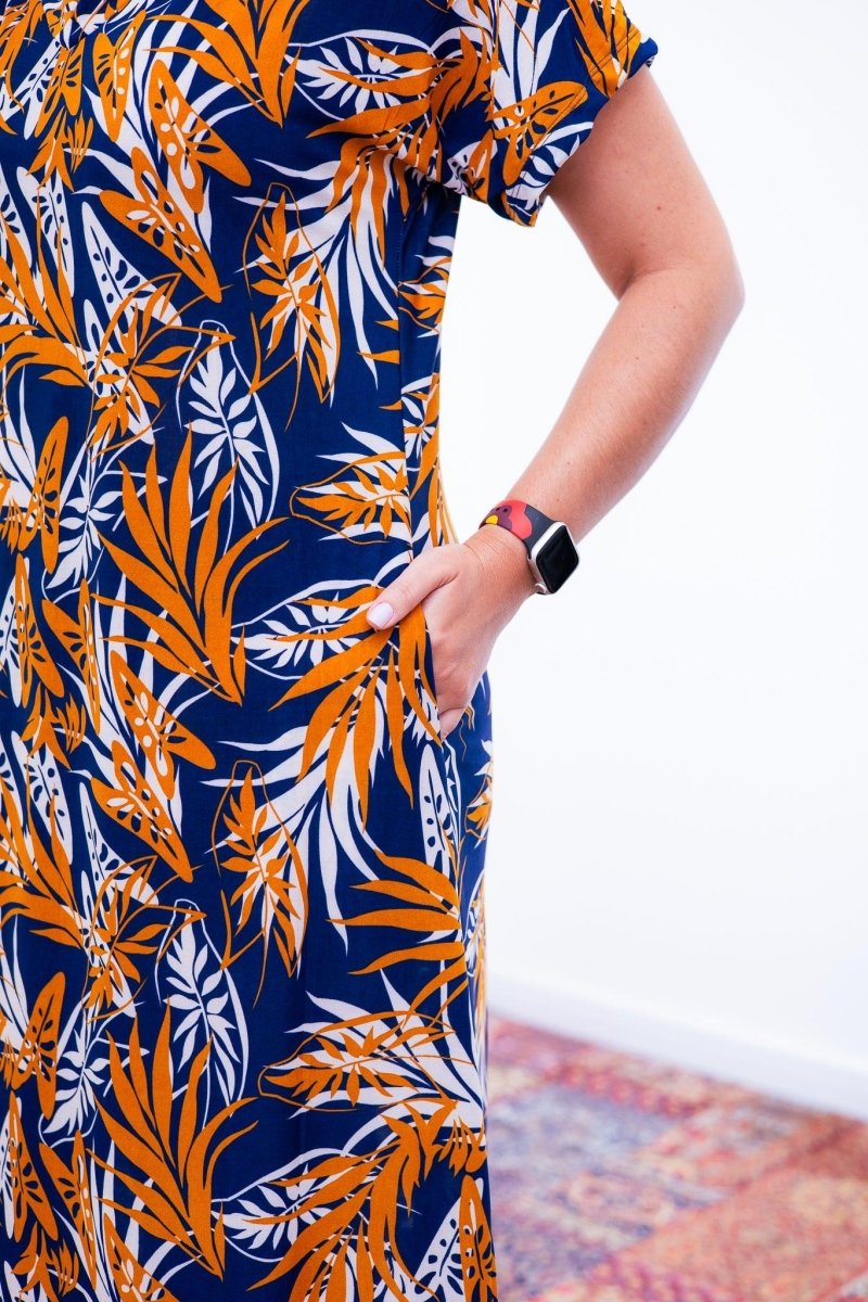 Vestido Antonella – Decote V com Fendas Laterais em Malha Confort - Naguirre Shop