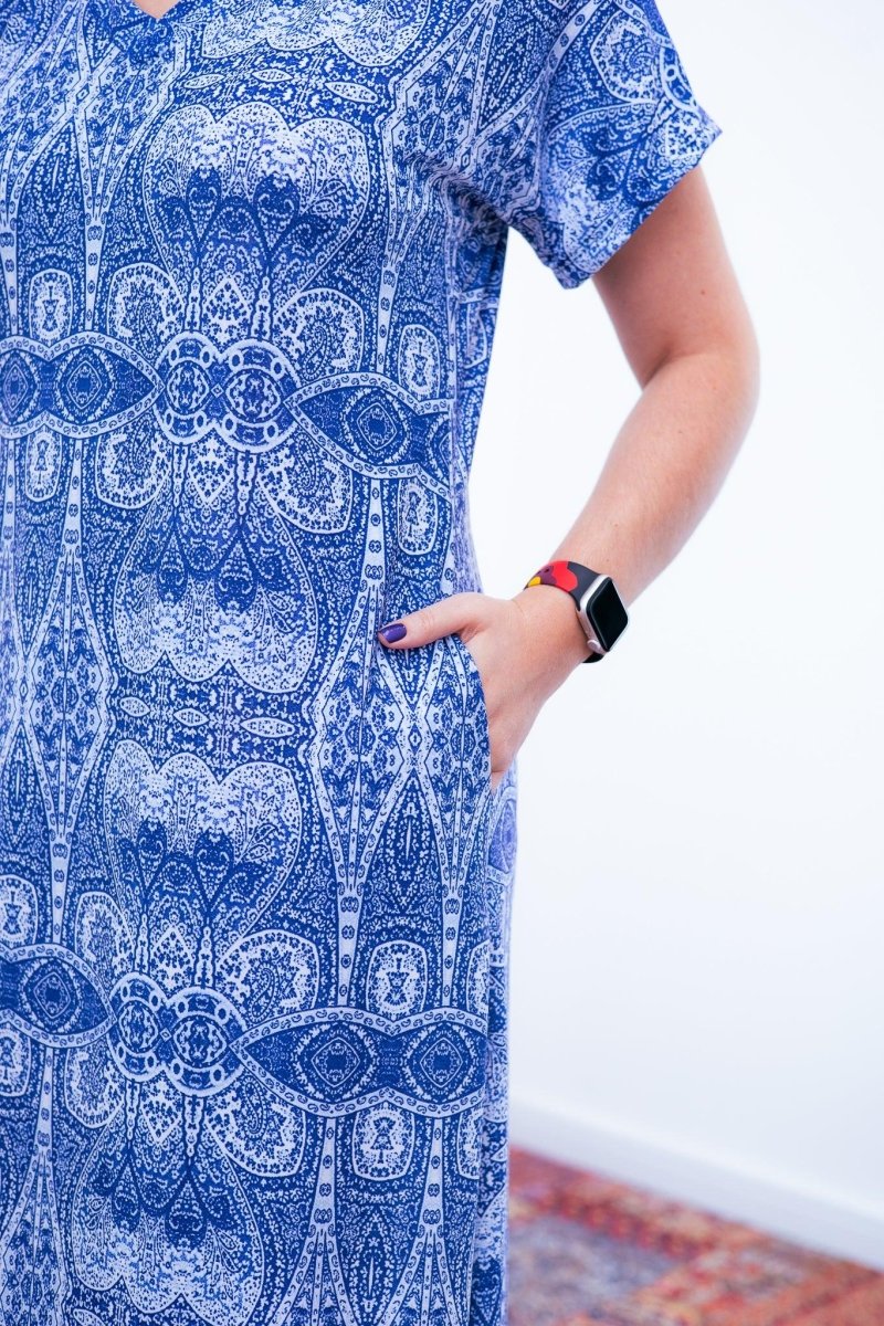 Vestido Antonella – Decote V com Fendas Laterais em Malha Confort - Naguirre Shop