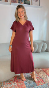 Vestido Antonella – Decote V com Fendas Laterais em Malha Confort - Naguirre Shop