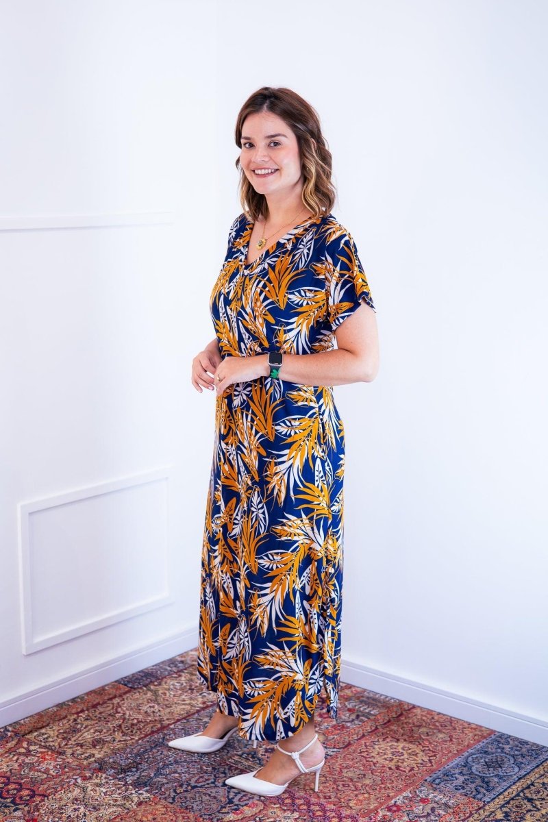 Vestido Antonella – Decote V com Fendas Laterais em Malha Confort - Naguirre Shop