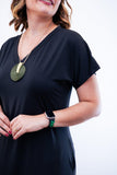 Vestido Antonella – Decote V com Fendas Laterais em Malha Confort - Naguirre Shop