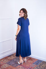 Vestido Antonella – Decote V com Fendas Laterais em Malha Confort - Naguirre Shop