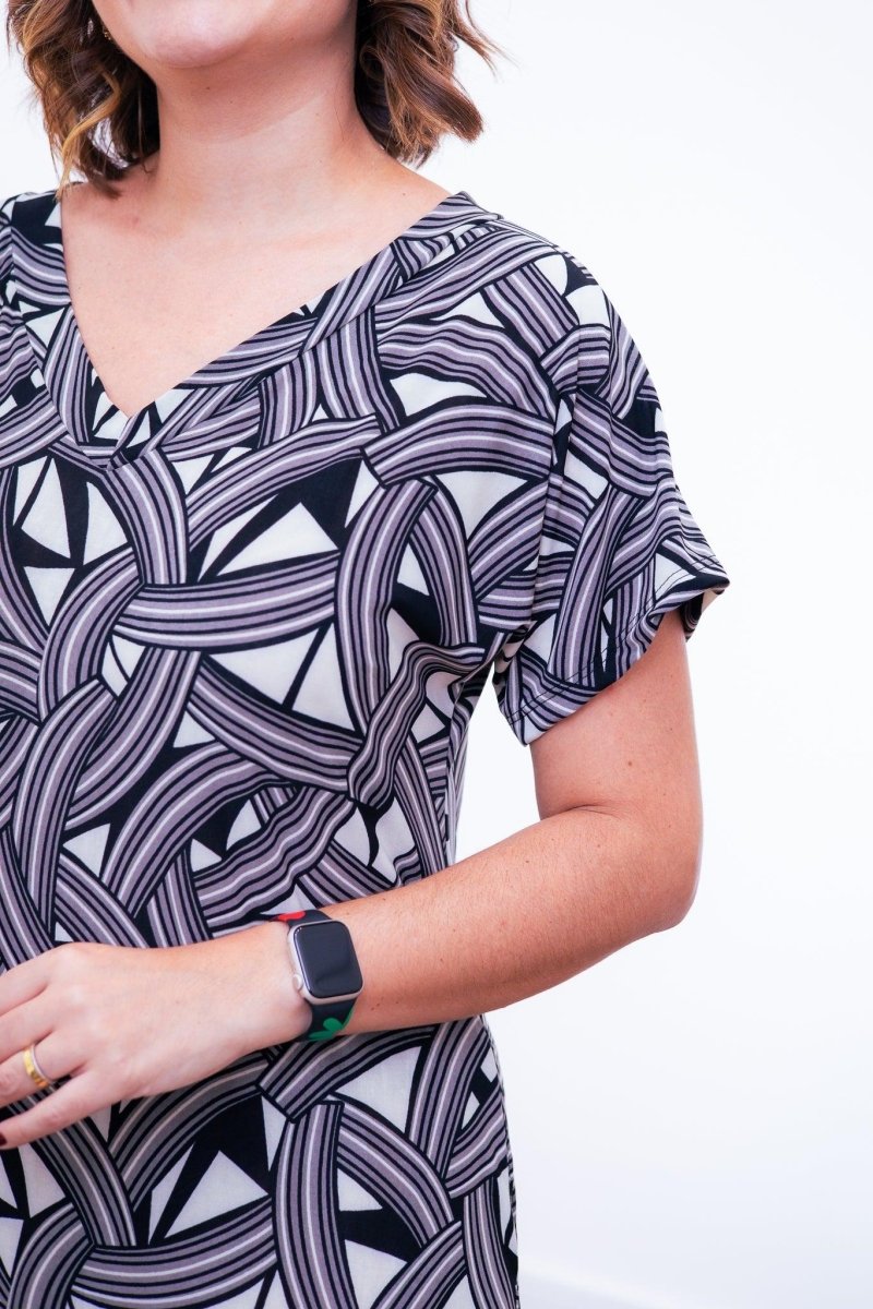 Vestido Antonella – Decote V com Fendas Laterais em Malha Confort - Naguirre Shop