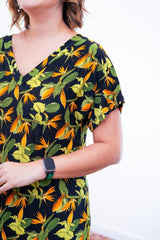 Vestido Antonella – Decote V com Fendas Laterais em Malha Confort - Naguirre Shop