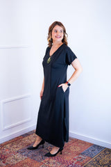 Vestido Antonella – Decote V com Fendas Laterais em Malha Confort - Naguirre Shop