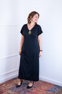 Vestido Antonella – Decote V com Fendas Laterais em Malha Confort - Naguirre Shop
