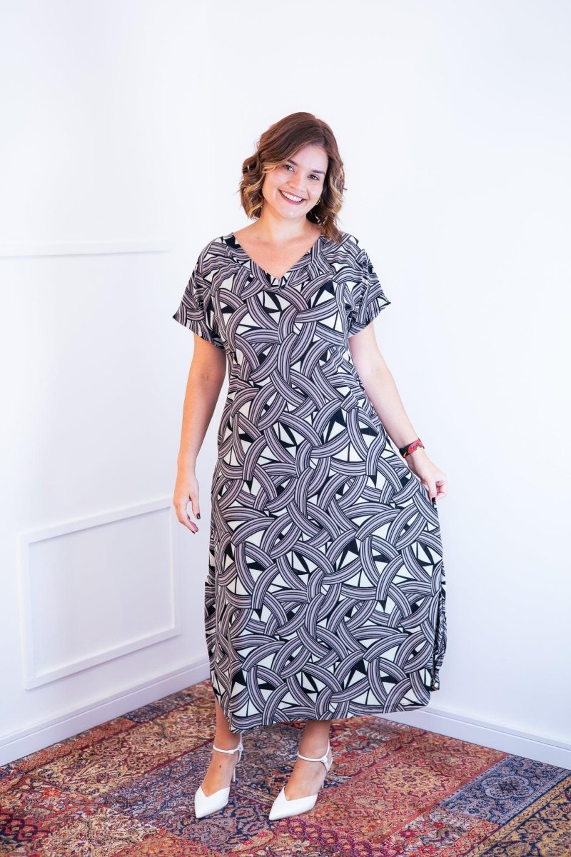 Vestido Antonella – Decote V com Fendas Laterais em Malha Confort - Naguirre Shop