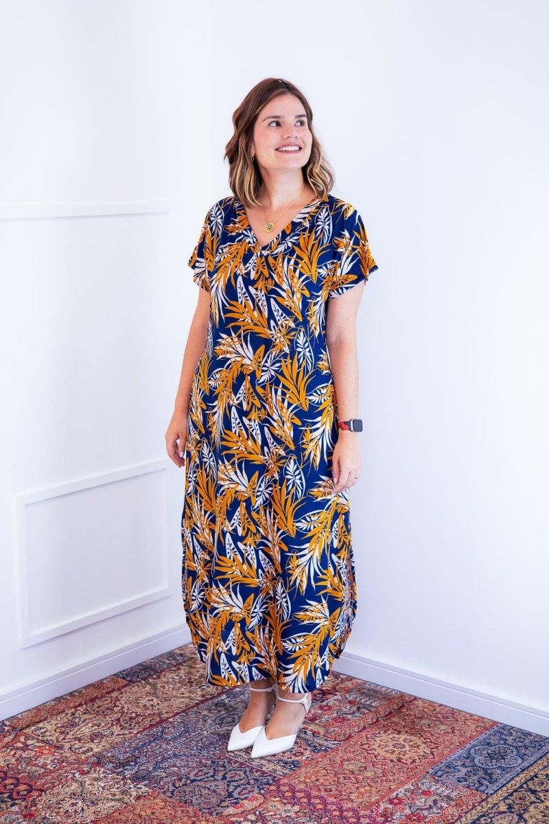 Vestido Antonella – Decote V com Fendas Laterais em Malha Confort - Naguirre Shop
