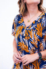 Vestido Antonella – Decote V com Fendas Laterais em Malha Confort - Naguirre Shop