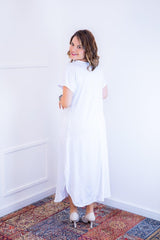 Vestido Antonella – Decote V com Fendas Laterais em Malha Confort - Naguirre Shop