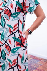 Vestido Antonella – Decote V com Fendas Laterais em Malha Confort - Naguirre Shop