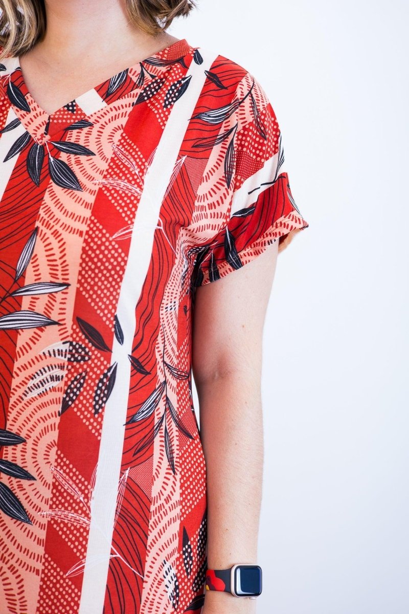Vestido Antonella – Decote V com Fendas Laterais em Malha Confort - Naguirre Shop