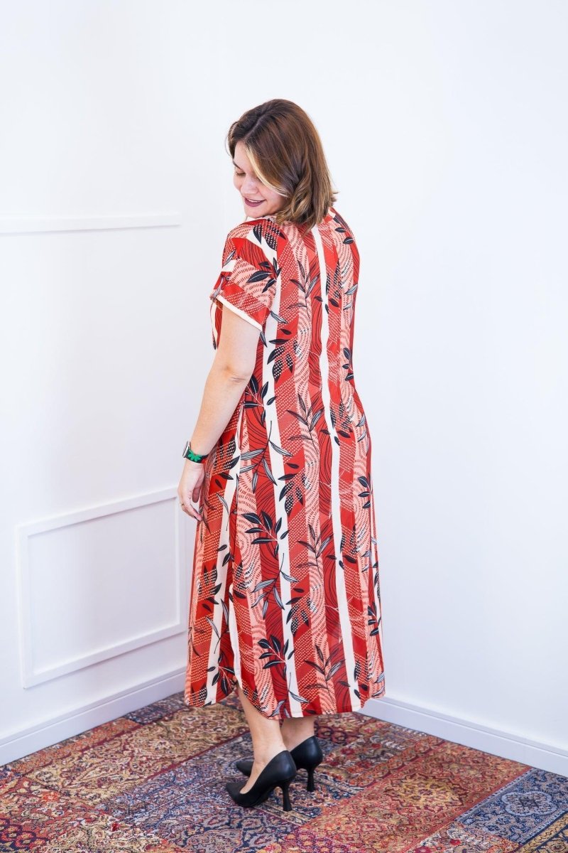 Vestido Antonella – Decote V com Fendas Laterais em Malha Confort - Naguirre Shop
