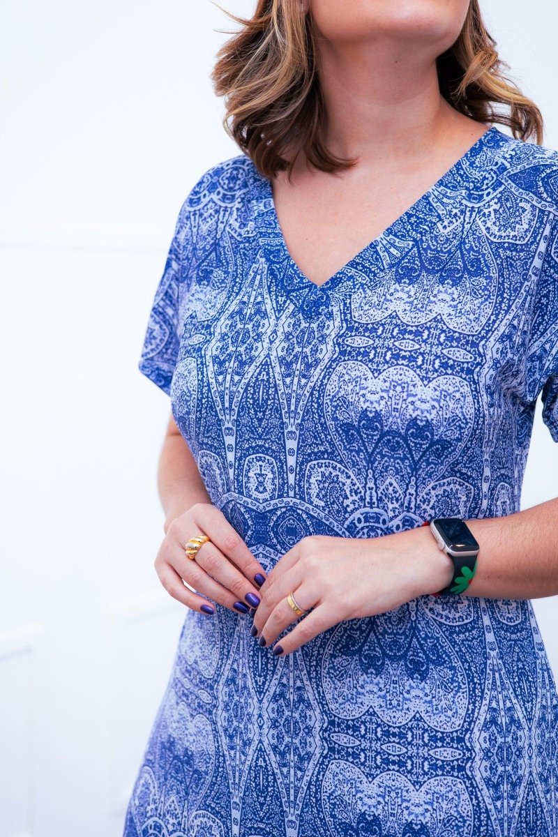 Vestido Antonella – Decote V com Fendas Laterais em Malha Confort - Naguirre Shop