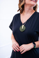 Vestido Antonella – Decote V com Fendas Laterais em Malha Confort - Naguirre Shop