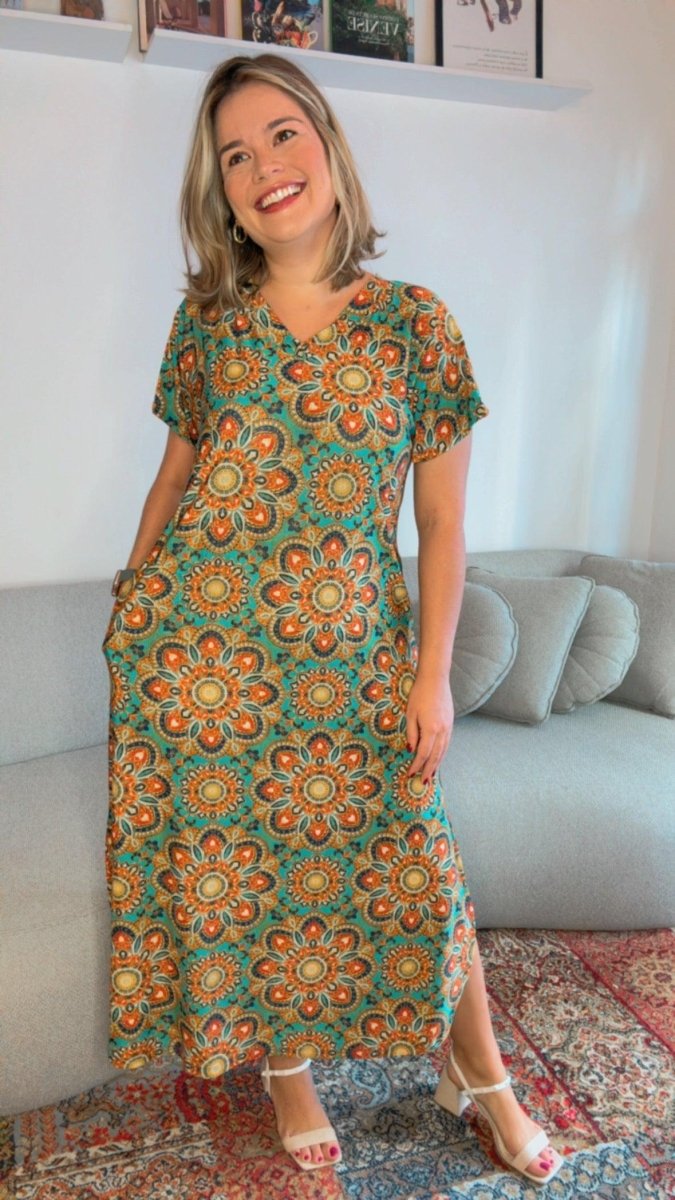 Vestido Antonella – Decote V com Fendas Laterais em Malha Confort - Naguirre Shop