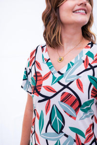 Vestido Antonella – Decote V com Fendas Laterais em Malha Confort - Naguirre Shop