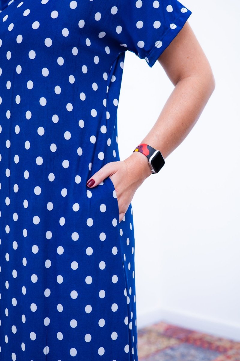 Vestido Antonella – Decote V com Fendas Laterais em Malha Confort - Naguirre Shop