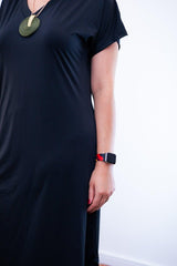 Vestido Antonella – Decote V com Fendas Laterais em Malha Confort - Naguirre Shop