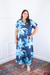 Vestido Antonella – Decote V com Fendas Laterais em Malha Confort Deluxe - Naguirre Shop