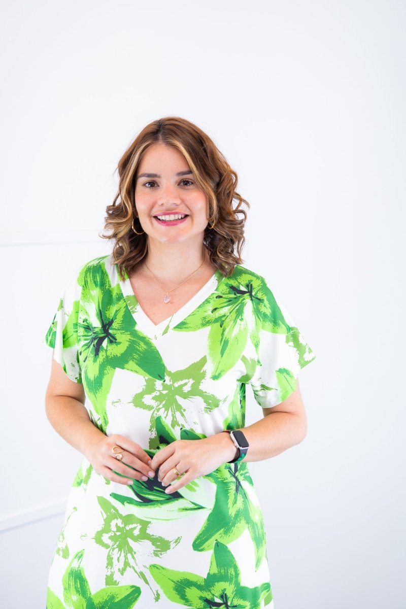 Vestido Antonella – Decote V com Fendas Laterais em Malha Confort Deluxe - Naguirre Shop