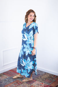 Vestido Antonella – Decote V com Fendas Laterais em Malha Confort Deluxe - Naguirre Shop