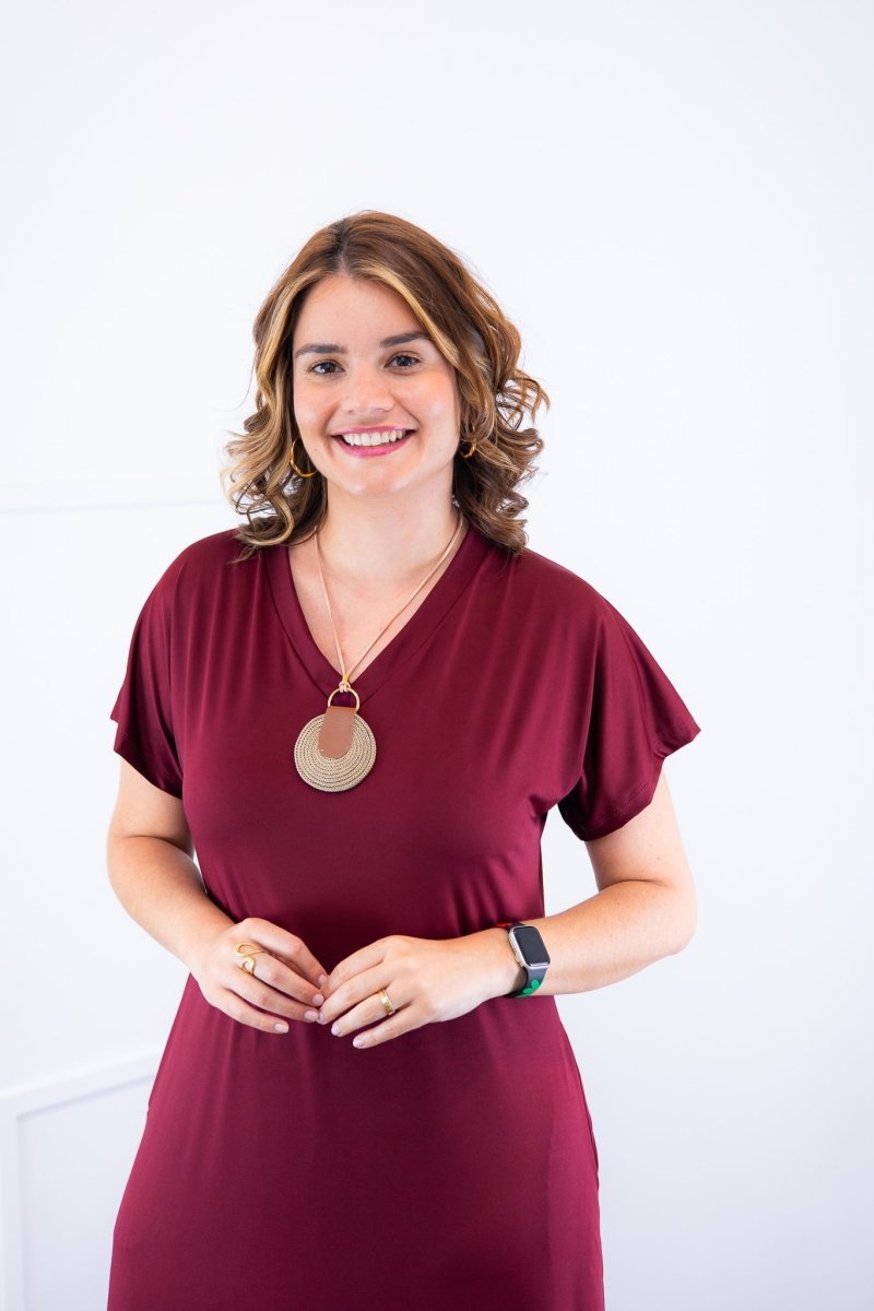 Vestido Antonella – Decote V com Fendas Laterais em Malha Confort Deluxe - Naguirre Shop