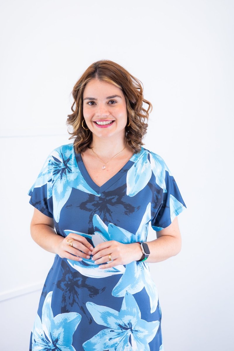 Vestido Antonella – Decote V com Fendas Laterais em Malha Confort Deluxe - Naguirre Shop