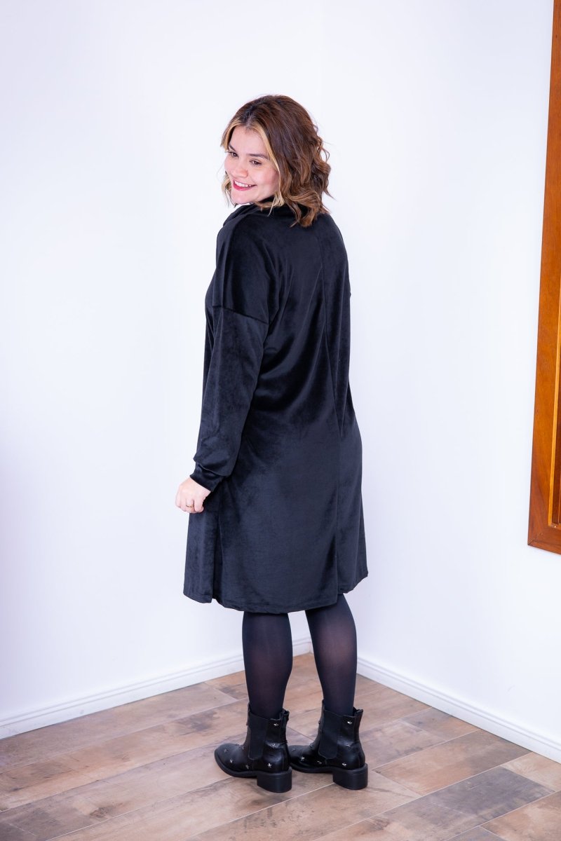Vestido Beatriz - Midi com Gola Boba e Manga Longa em Plush - Naguirre Shop