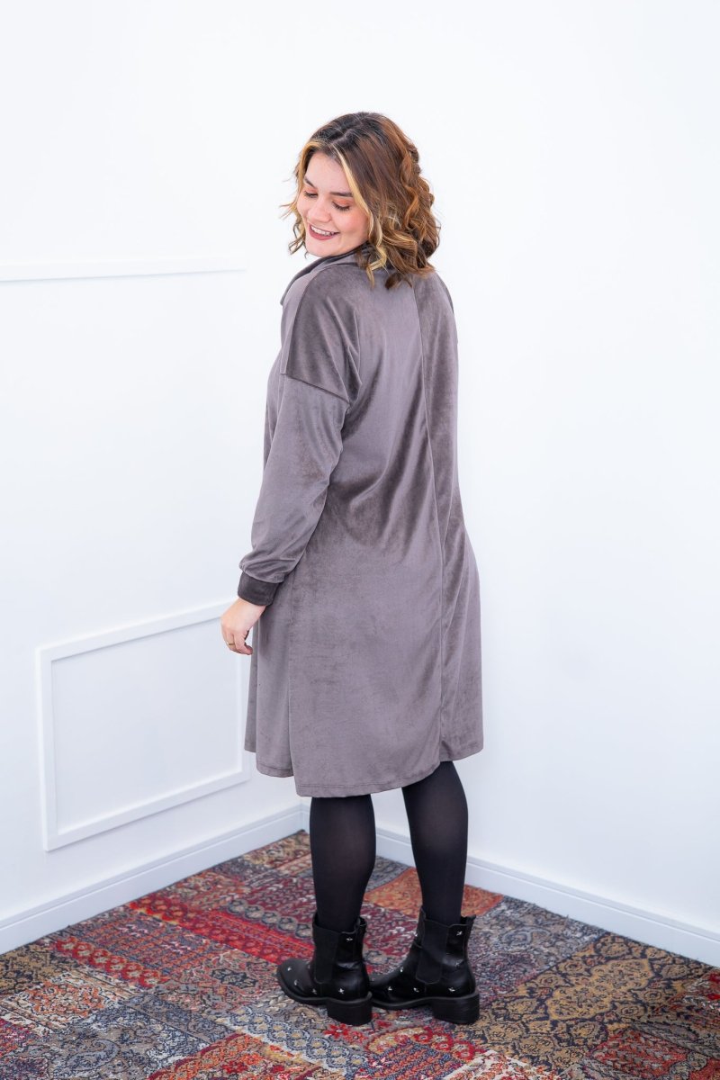 Vestido Beatriz - Midi com Gola Boba e Manga Longa em Plush - Naguirre Shop
