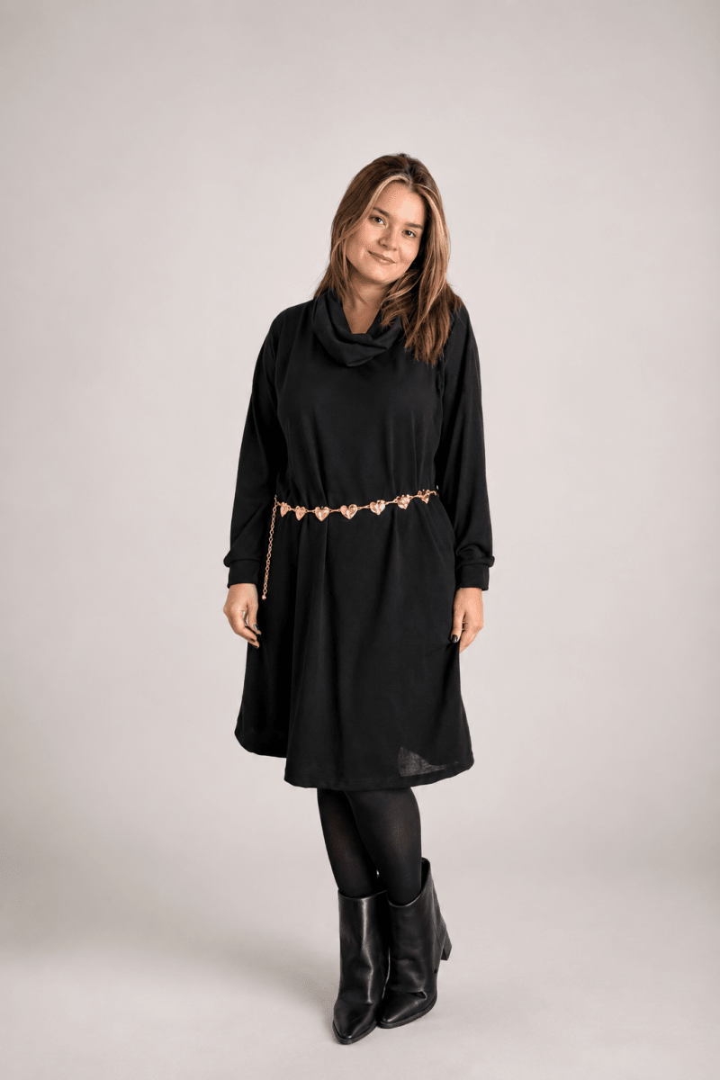 Vestido Bianca – Manga Longa com Gola Boba e Bolsos em Lãzinha Premium - Naguirre Shop