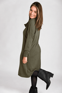 Vestido Bianca – Manga Longa com Gola Boba e Bolsos em Lãzinha Premium - Naguirre Shop