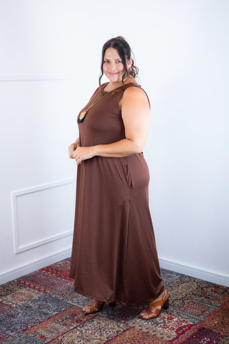 Vestido Daiane - Regata Longuete Mullet em Malha Confort - Naguirre Shop