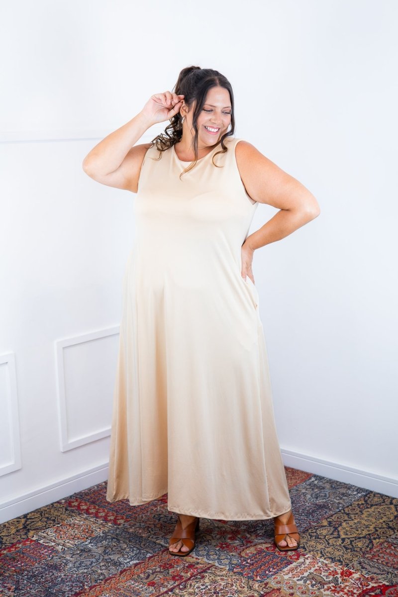 Vestido Daiane - Regata Longuete Mullet em Malha Confort - Naguirre Shop