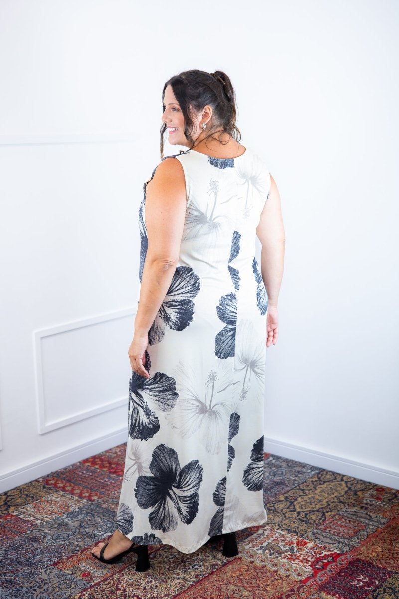 Vestido Daiane - Regata Longuete Mullet em Malha Confort - Naguirre Shop