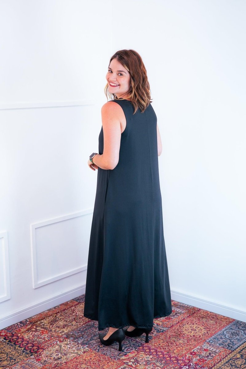 Vestido Daiane - Regata Longuete Mullet em Malha Confort - Naguirre Shop