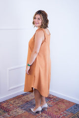 Vestido Dandara - Midi de Alça Decote V em Linho Light - Naguirre Shop