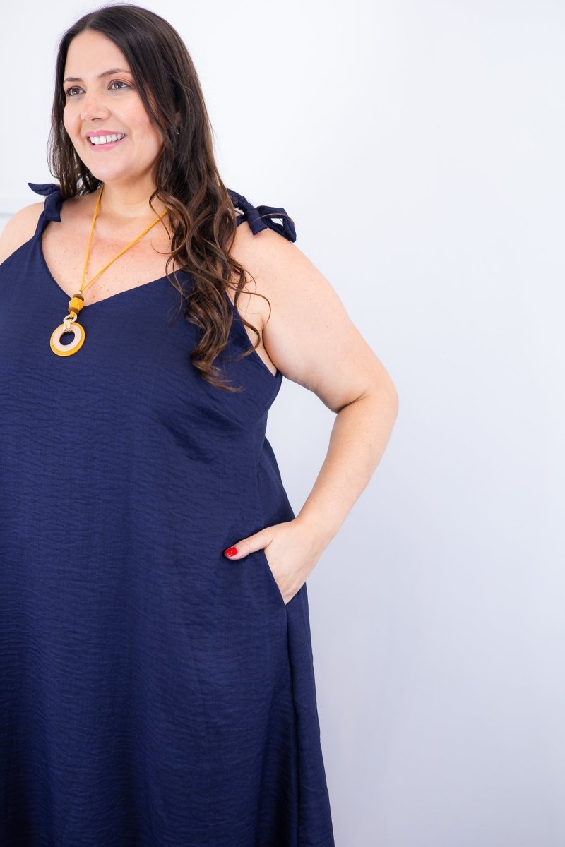 Vestido Dandara - Midi de Alça Decote V em Linho Light - Naguirre Shop