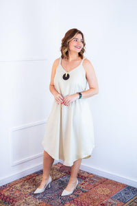 Vestido Dandara - Midi de Alça Decote V em Linho Light - Naguirre Shop