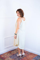 Vestido Dandara - Midi de Alça Decote V em Linho Light - Naguirre Shop