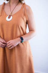 Vestido Dandara - Midi de Alça Decote V em Linho Light - Naguirre Shop