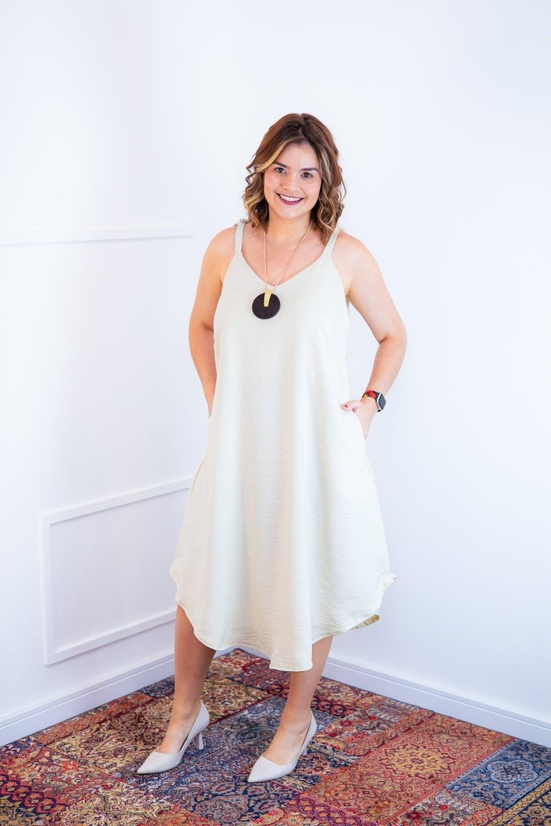 Vestido Dandara - Midi de Alça Decote V em Linho Light - Naguirre Shop