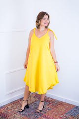 Vestido Dandara - Midi de Alça Decote V em Linho Light - Naguirre Shop