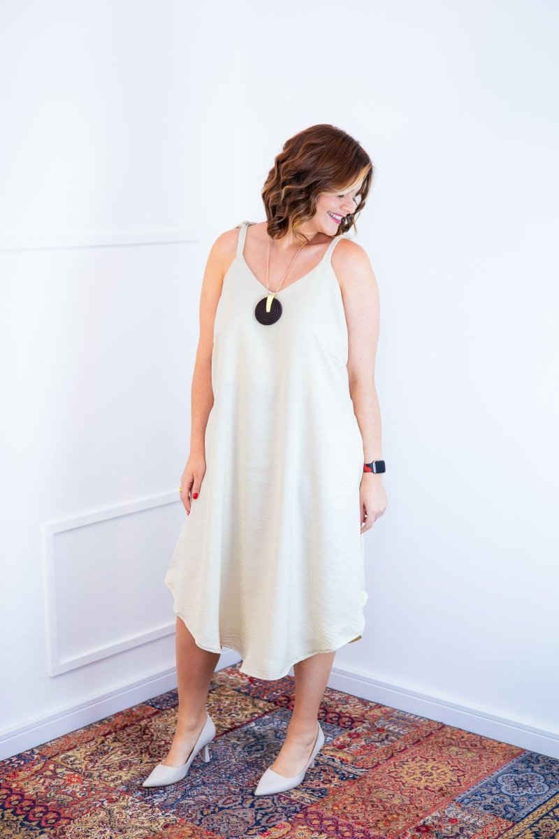 Vestido Dandara - Midi de Alça Decote V em Linho Light - Naguirre Shop