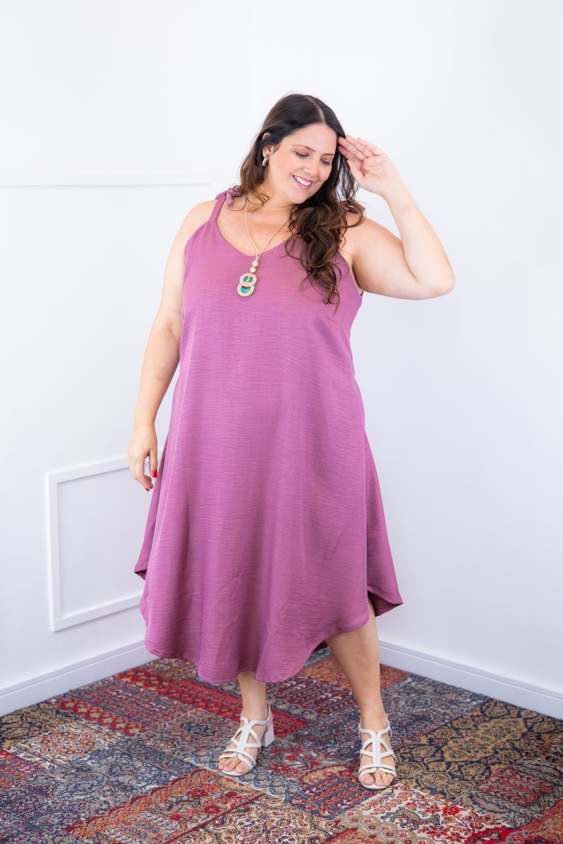 Vestido Dandara - Midi de Alça Decote V em Linho Light - Naguirre Shop