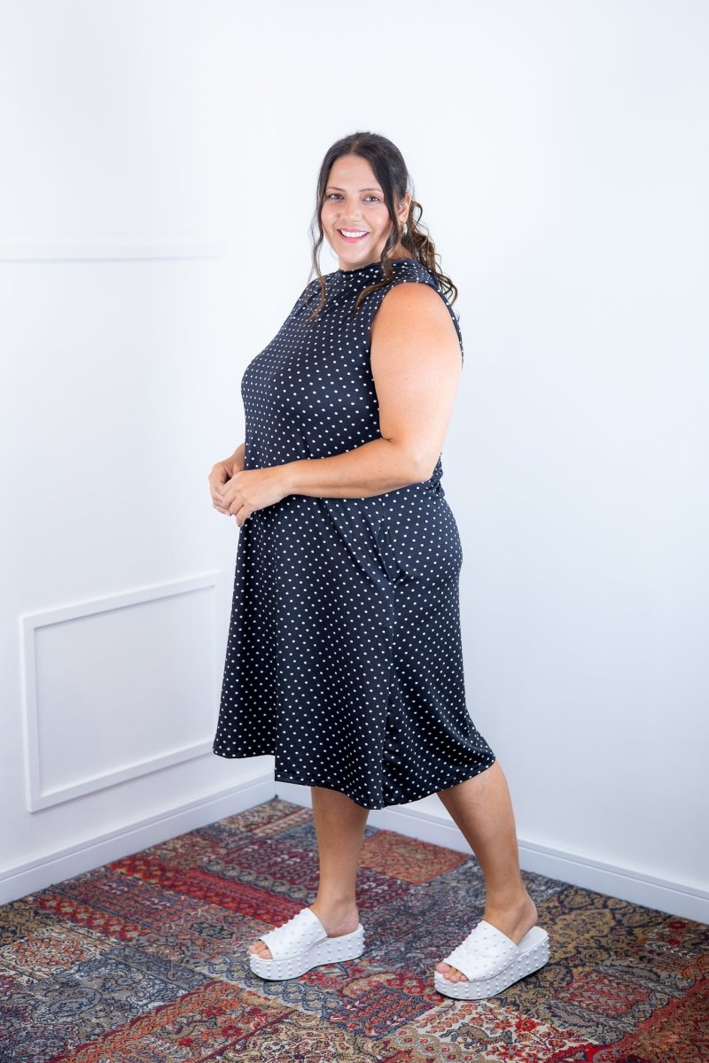 Vestido Emily - Regata de Amarrar nas Costas em Malha Confort - Naguirre Shop